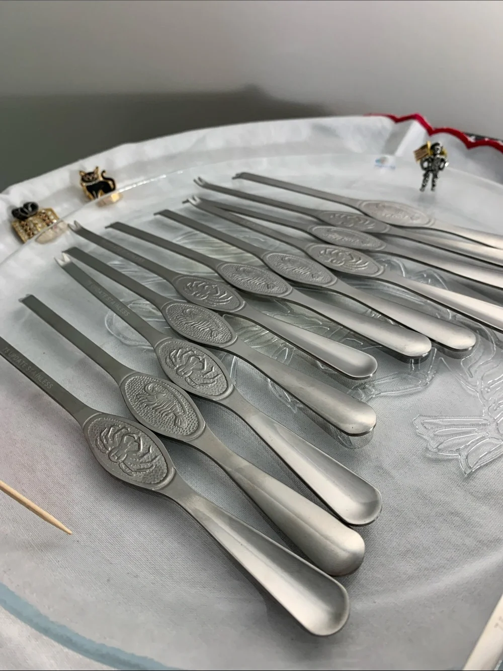 Did someone say LOBSTER & CRAB tonight!! Stainless Pick Set of 12